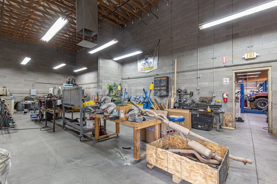 More Photos Of 3045 N Lamb Blvd, Las Vegas Auto Repair For Sale