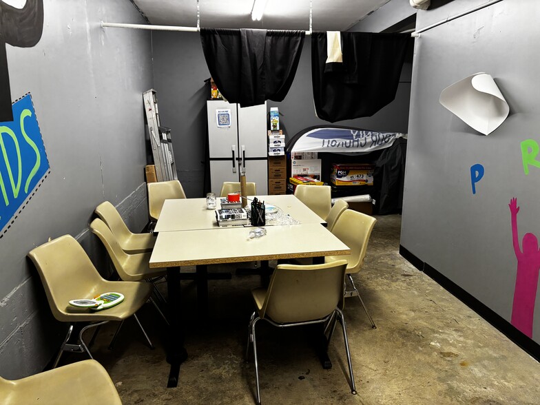 More Photos Of 205 Grandview Dr, Frankfort Religious Facility For Sale