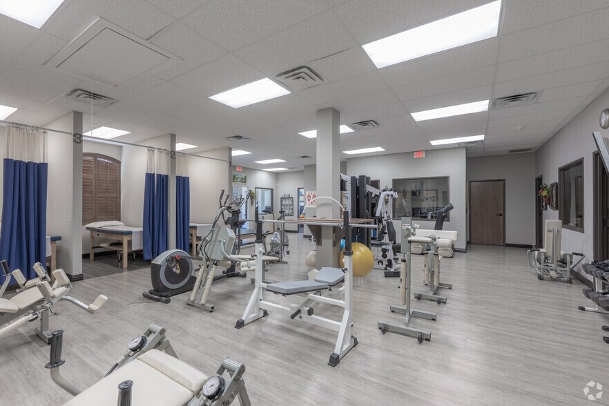 More Photos Of 3201 Cross Timbers Rd, Flower Mound Medical For Sale