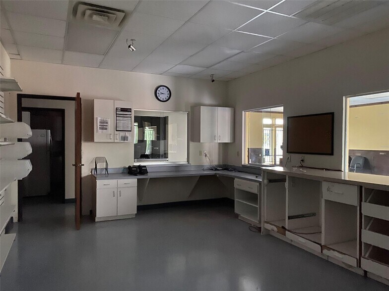 More Photos Of 820 N Zang Blvd, Dallas Medical For Lease