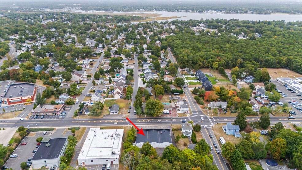 More Photos Of 195 Drum Point Rd, Brick Warehouse For Sale