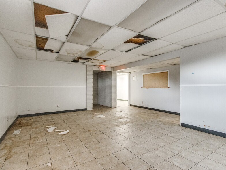 More Photos Of 5835 S Pennsylvania Ave, Oklahoma City Medical For Sale