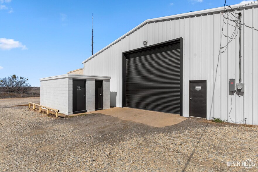 More Photos Of 9478 Seymour Hwy, Wichita Falls Industrial For Sale