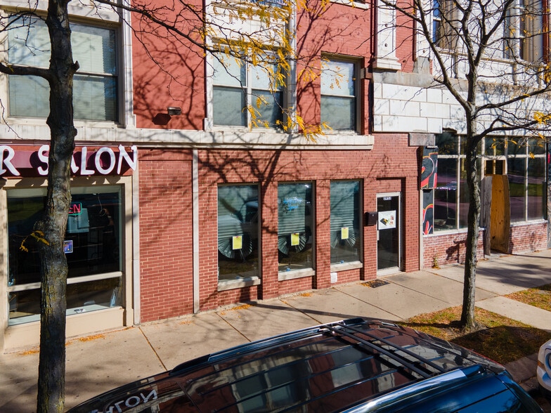 More Photos Of 401-417 E Oakwood Blvd, Chicago Apartments For Sale