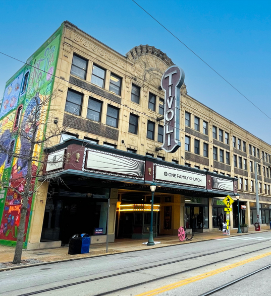 Primary Photo Of 6358 Delmar Blvd, University City Office For Lease