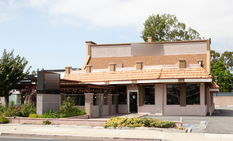 Primary Photo Of 16871 Beach Blvd, Huntington Beach Restaurant For Sale