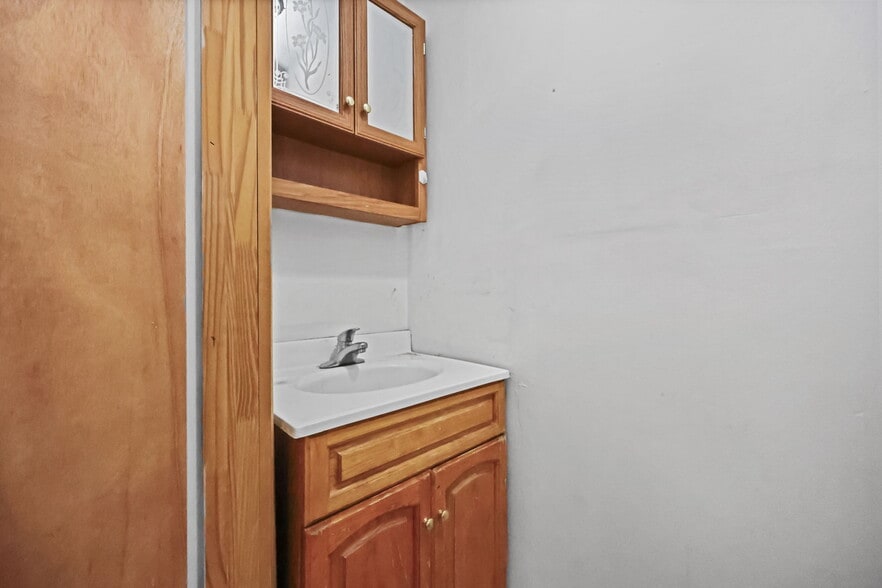 More Photos Of 49 Wall St, Norwalk Storefront Retail Office For Sale