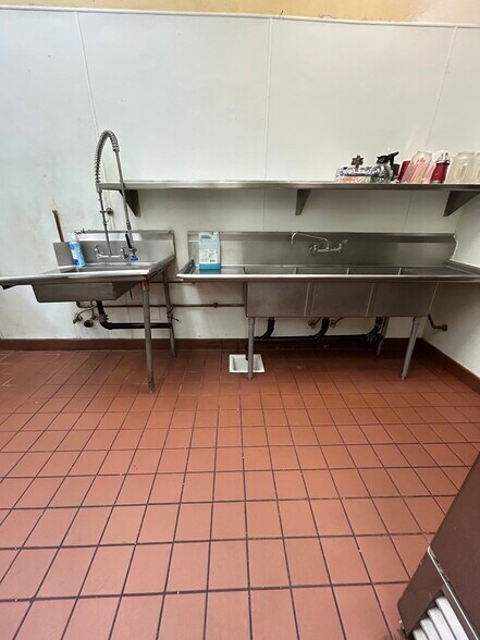 More Photos Of 1201-1443 S Carson St, Carson City General Retail For Lease