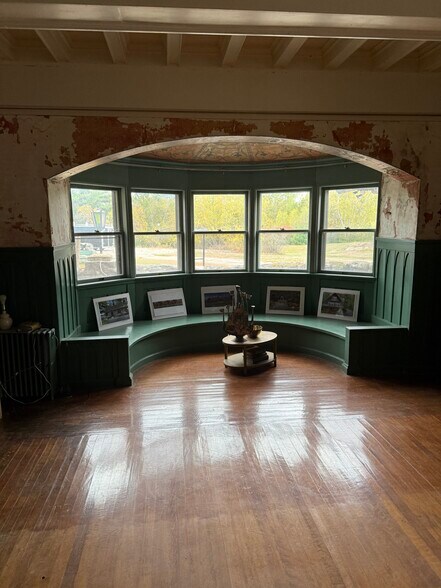 More Photos Of 50 Jacobs Rd, Moultonborough Hotel For Sale