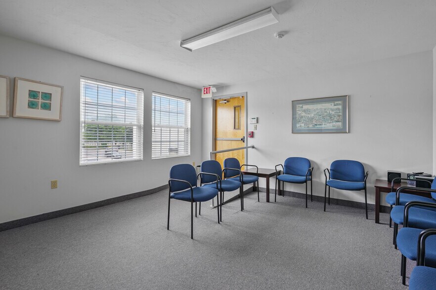More Photos Of 100 Smithfield Ave, Pawtucket Medical For Sale