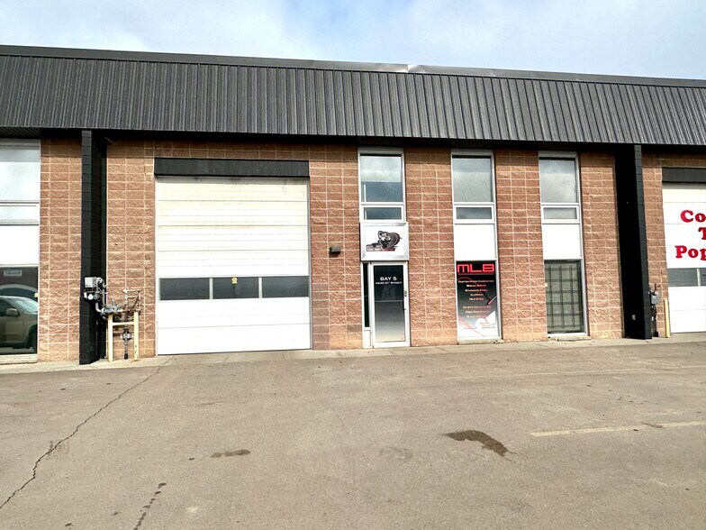 Primary Photo Of 4630 61 St, Red Deer Warehouse For Lease