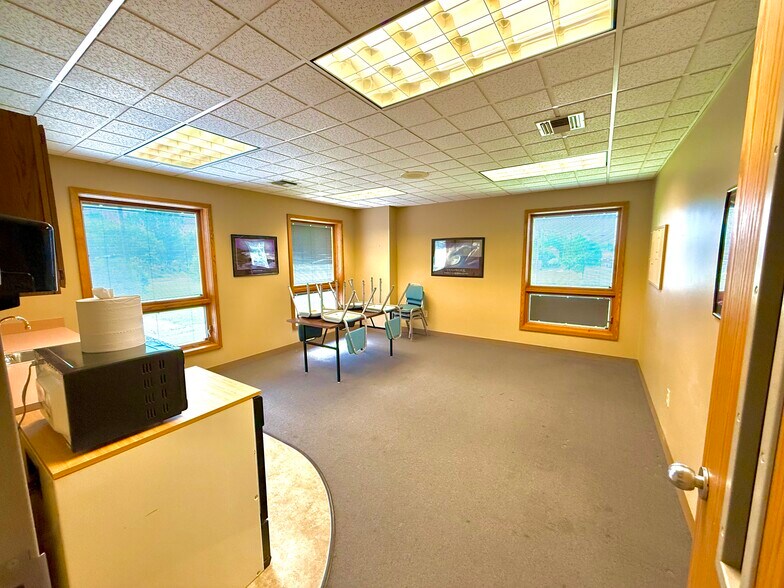 More Photos Of 321 S Blanchard St, Findlay Office For Sale