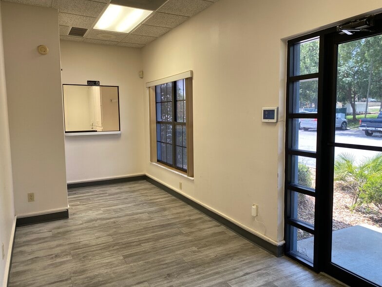 More Photos Of 918 Rolling Acres Rd, Lady Lake Medical For Lease