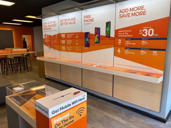 More Photos Of 1015 Macdonald Ave, Richmond Storefront For Lease