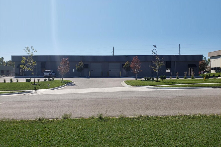 More Photos Of 71 SE 29th Ter, Lee's Summit Office For Sale