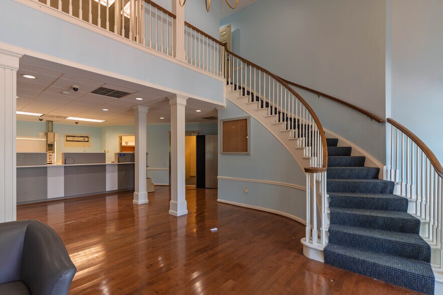 More Photos Of 1522 Mcdaniel Dr, West Chester Office For Sale