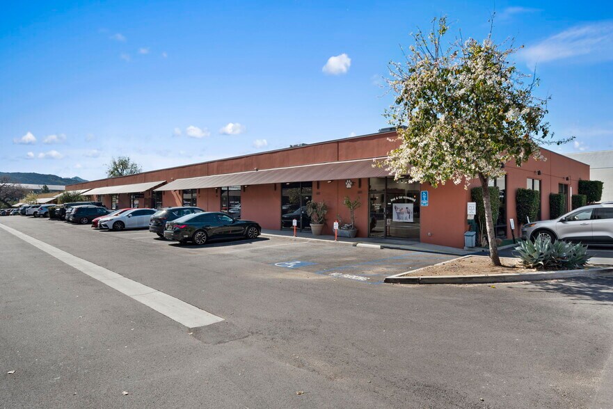 More Photos Of 31149 Via Colinas, Westlake Village Unknown For Lease