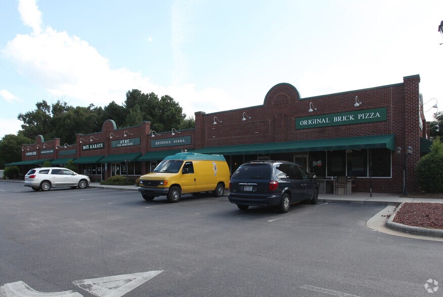 More Photos Of 590 E Chatham St, Cary General Retail For Lease