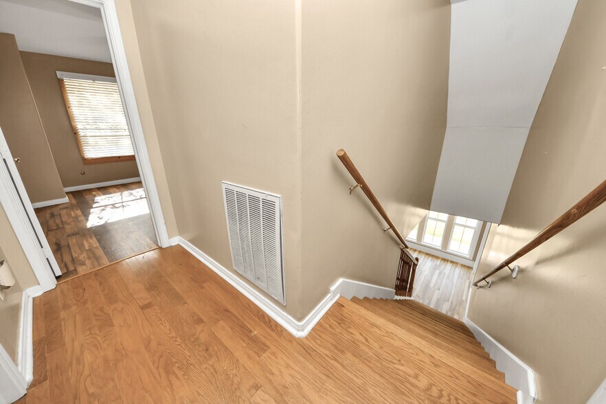 More Photos Of 17188 Highway 321, Dayton Specialty For Sale