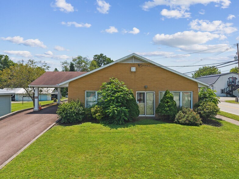 Primary Photo Of 2937 New Centerville Rd, Rockwood Storefront Retail Office For Sale