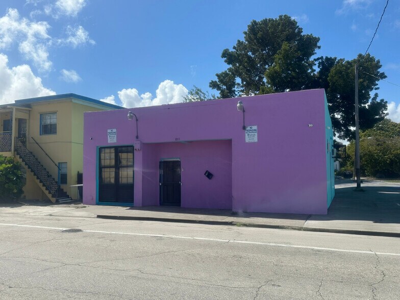 Primary Photo Of 1011 N Tamarind Ave, West Palm Beach Storefront For Lease
