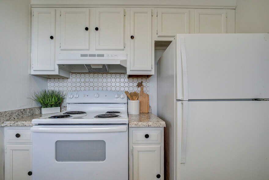More Photos Of 132 Mesa Ln, Bristol Apartments For Sale