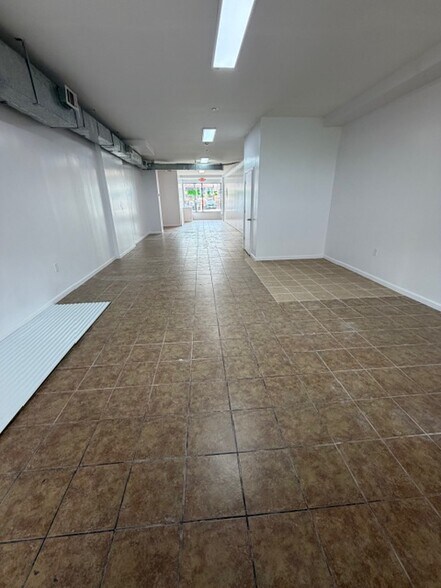 Primary Photo Of 2320A Broadway, Astoria Flex For Lease