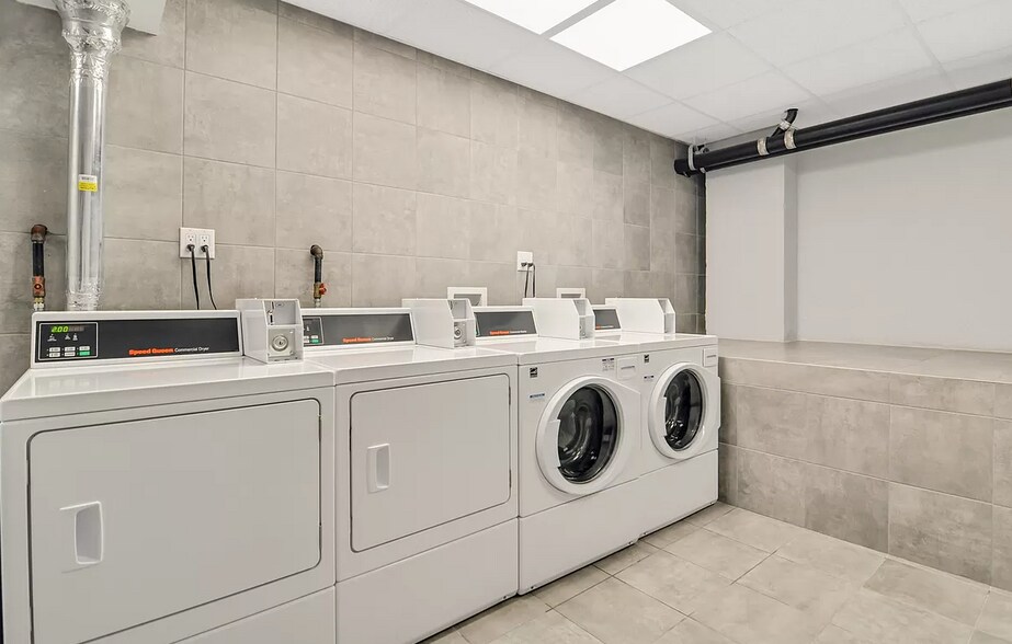 More Photos Of 2534 Steinway St, Long Island City Multifamily For Sale