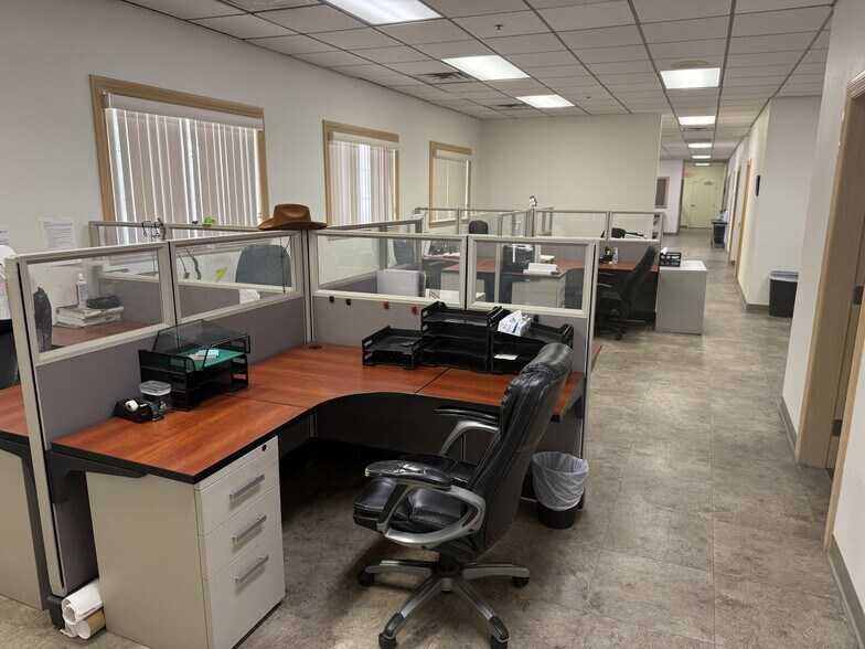 More Photos Of 195 E Reno Ave, Las Vegas Light Distribution For Lease