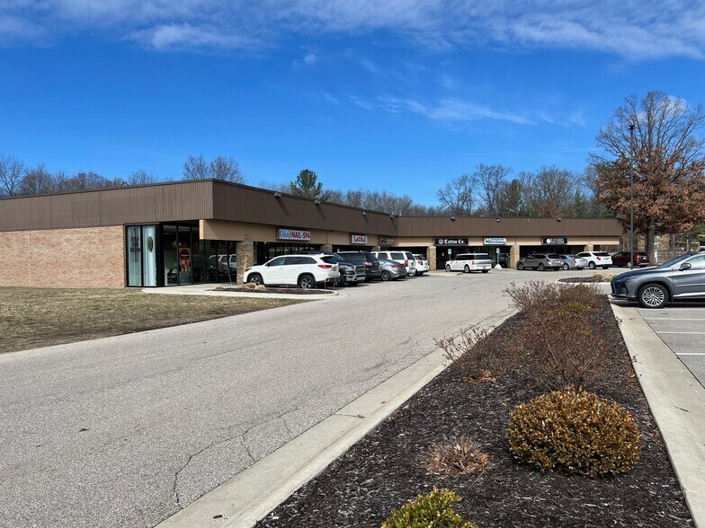 More Photos Of 2757-2775 44th St NW, Grand Rapids Unknown For Lease