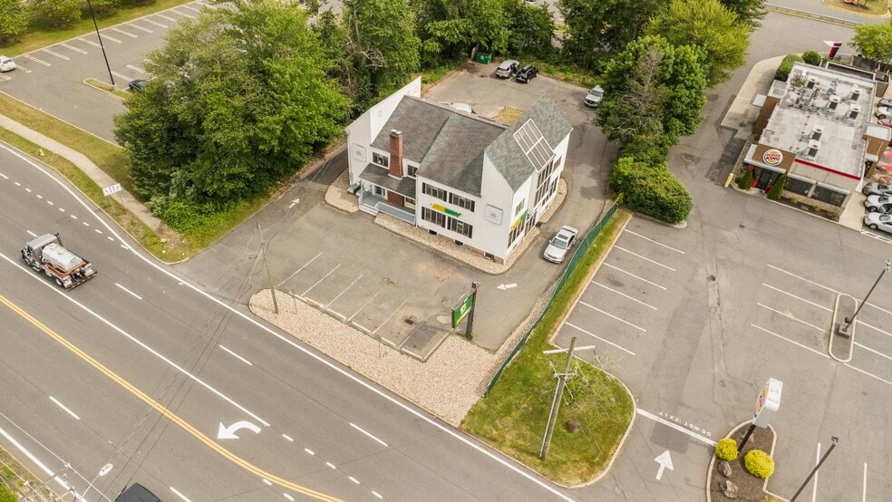 More Photos Of 1842 Meriden Waterbury Tpke, Southington Office For Sale