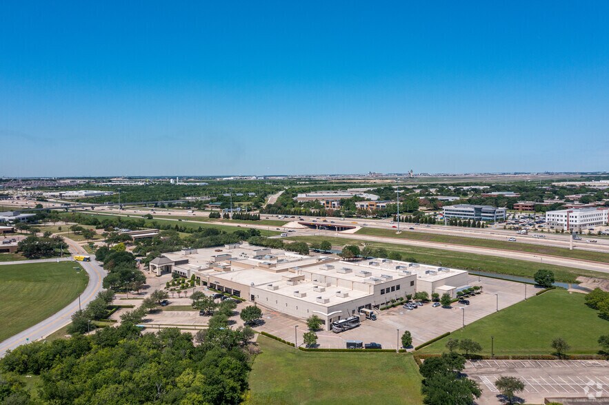 More Photos Of 1551 Corporate Dr, Irving Warehouse For Lease