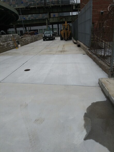 More Photos Of 4526 White Plains Rd, Bronx Land For Lease