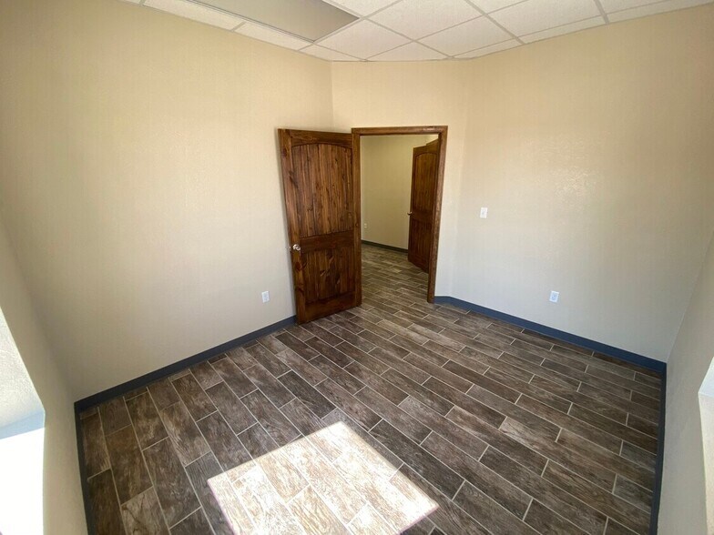 More Photos Of 4806 S County Road 1314, Odessa Industrial For Lease