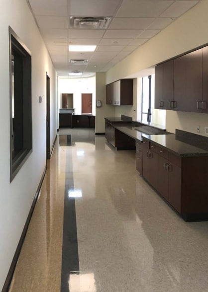 More Photos Of 7015 Barker Cypress Rd, Cypress Medical For Lease