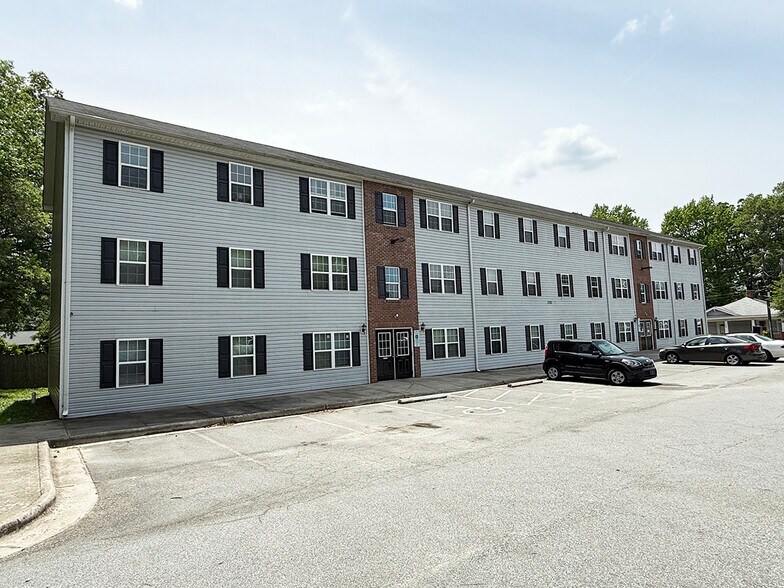 More Photos Of 3700 Delancy St, Greensboro Multifamily For Sale