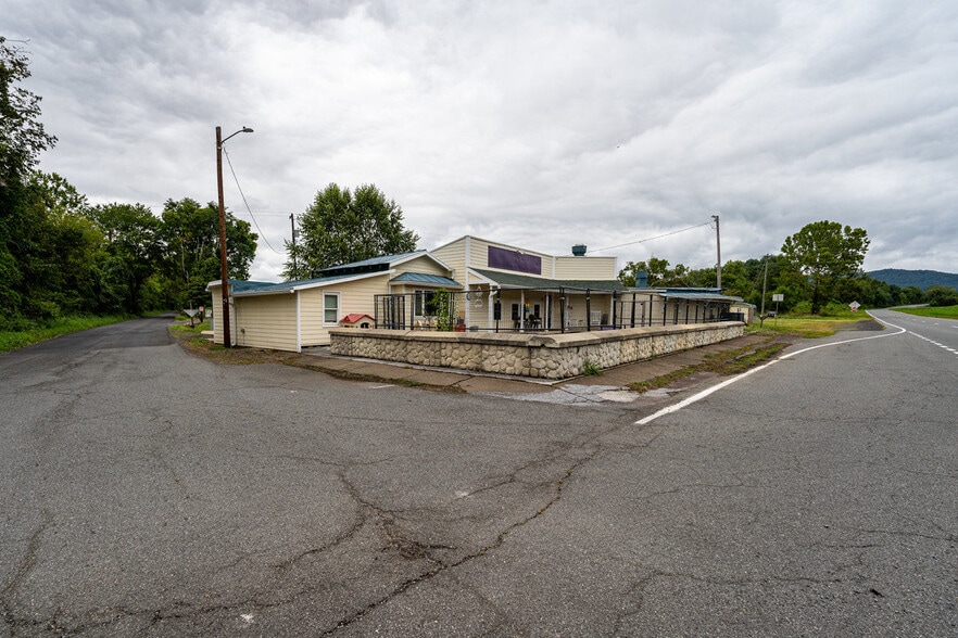 More Photos Of 12167 Lee Hwy, Sperryville Veterinarian Kennel For Sale