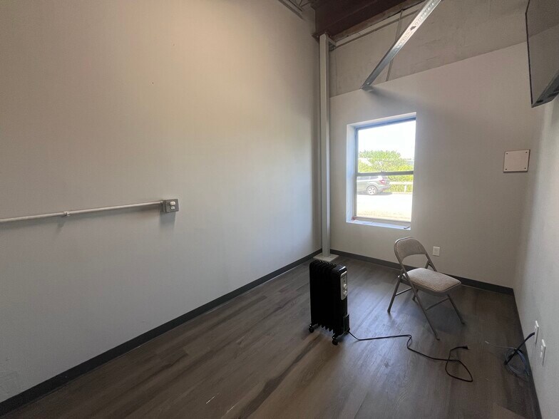 More Photos Of 18 Graf Rd, Newburyport Industrial For Sale