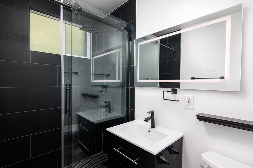 More Photos Of 801-807 Torrance St, San Diego Apartments For Sale