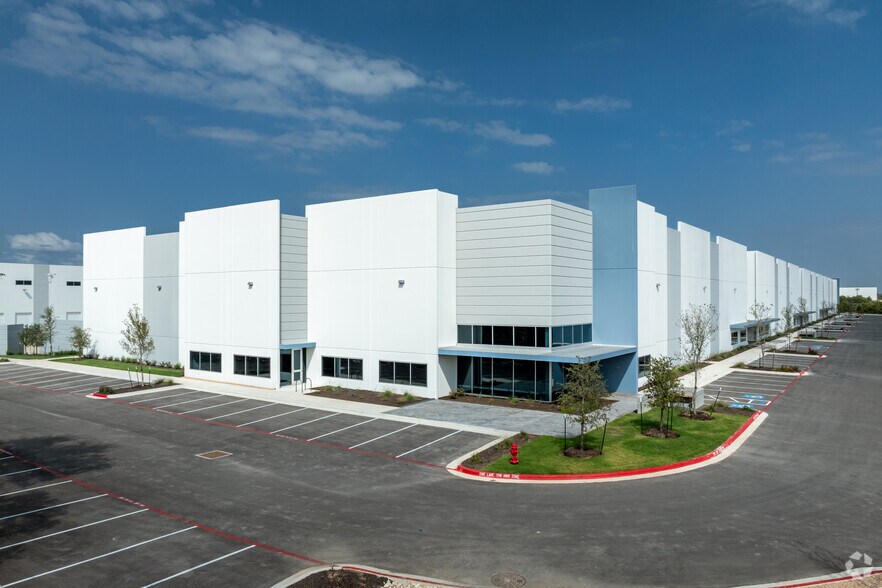 More Photos Of New Hope Rd, Cedar Park Unknown For Lease