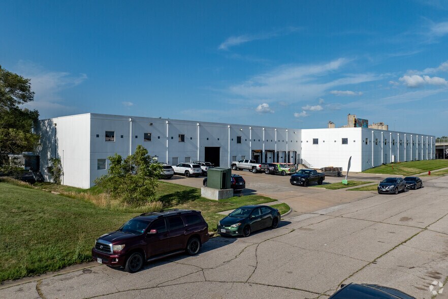Primary Photo Of 2600 Kimco Ct, Lincoln Warehouse For Lease