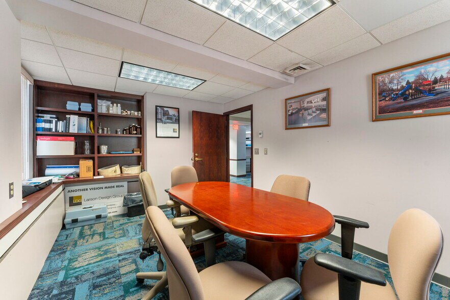 More Photos Of 1 W Market St, Corning Office For Lease