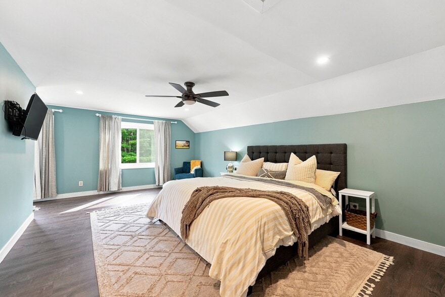 More Photos Of 8127 Chippewa Hwy, Bear Lake Hotel For Sale