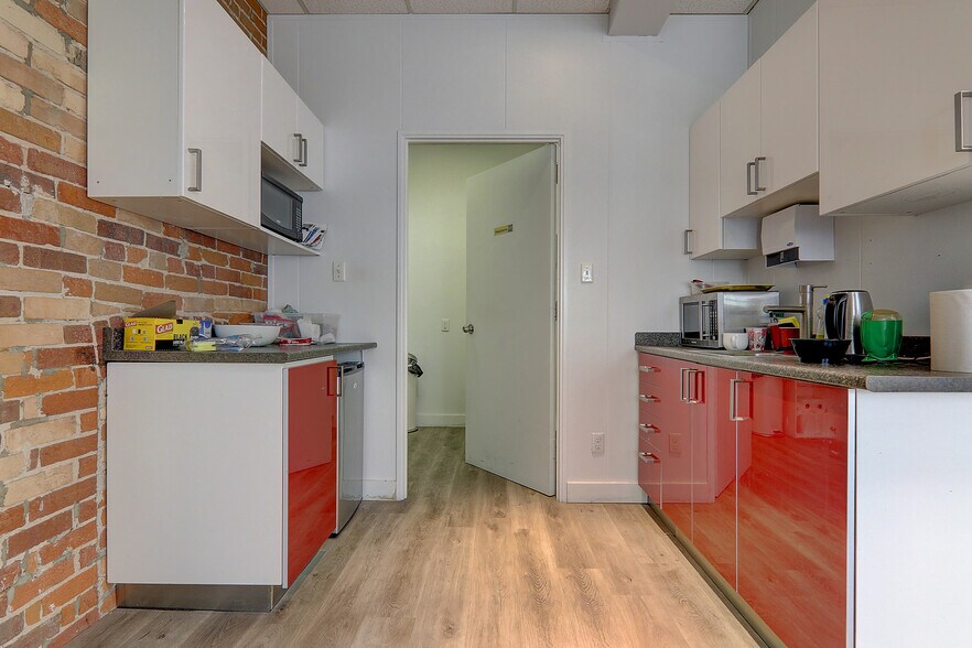 More Photos Of 66 Gerrard St E, Toronto Storefront Retail Office For Lease