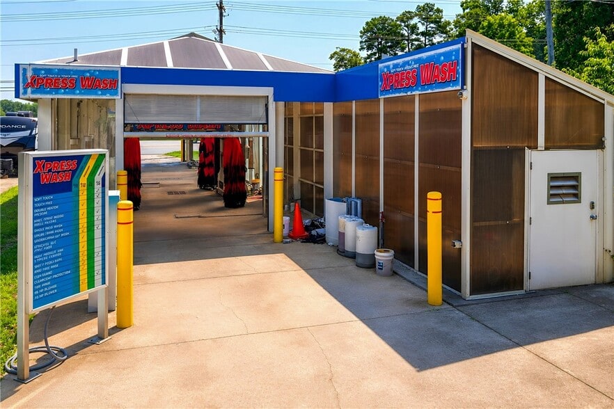 More Photos Of 1469 Blue Ridge Blvd, Seneca Carwash For Sale