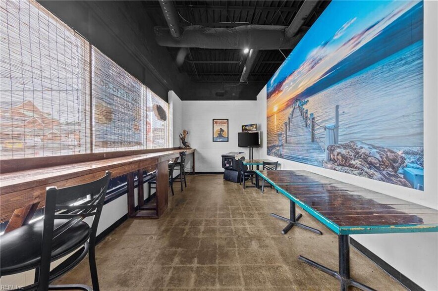 More Photos Of 130 Commerce St, Suffolk Restaurant For Sale