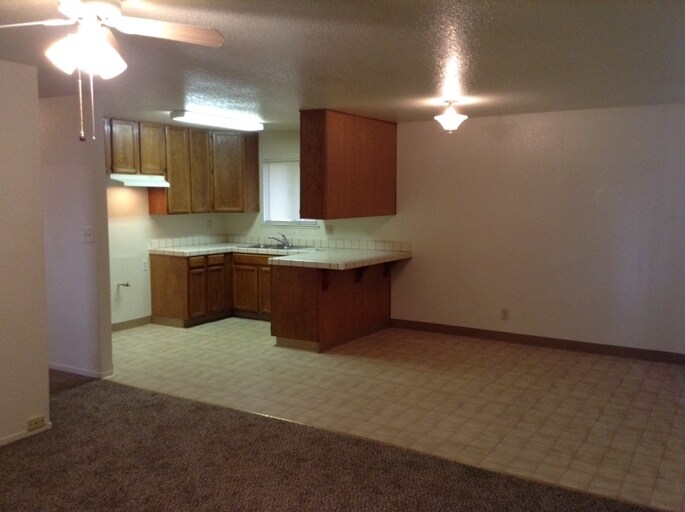 More Photos Of 2450 S B St, Stockton Apartments For Sale