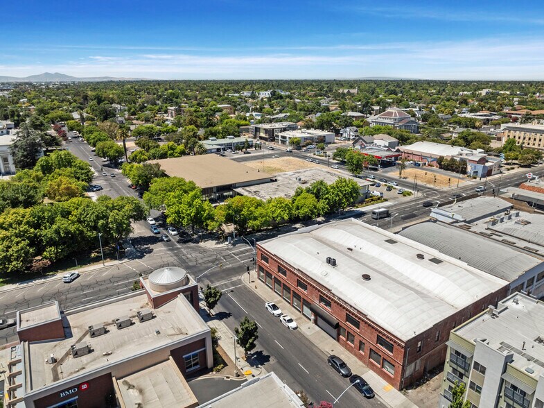 More Photos Of 600 N El Dorado St, Stockton Service For Sale