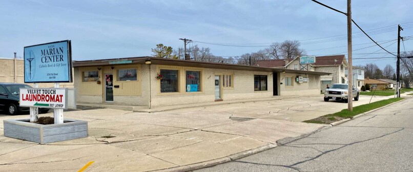 More Photos Of 2005-2051 Lathrop Ave, Racine Storefront For Lease