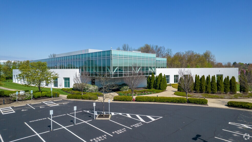 More Photos Of 8323 Walton Pky, New Albany Office For Lease